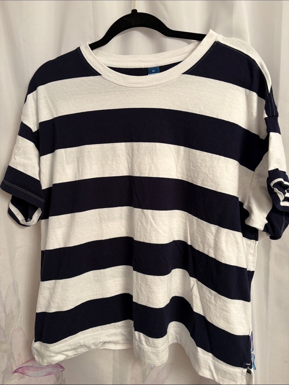 Women’s XL Blue and White Striped Tee